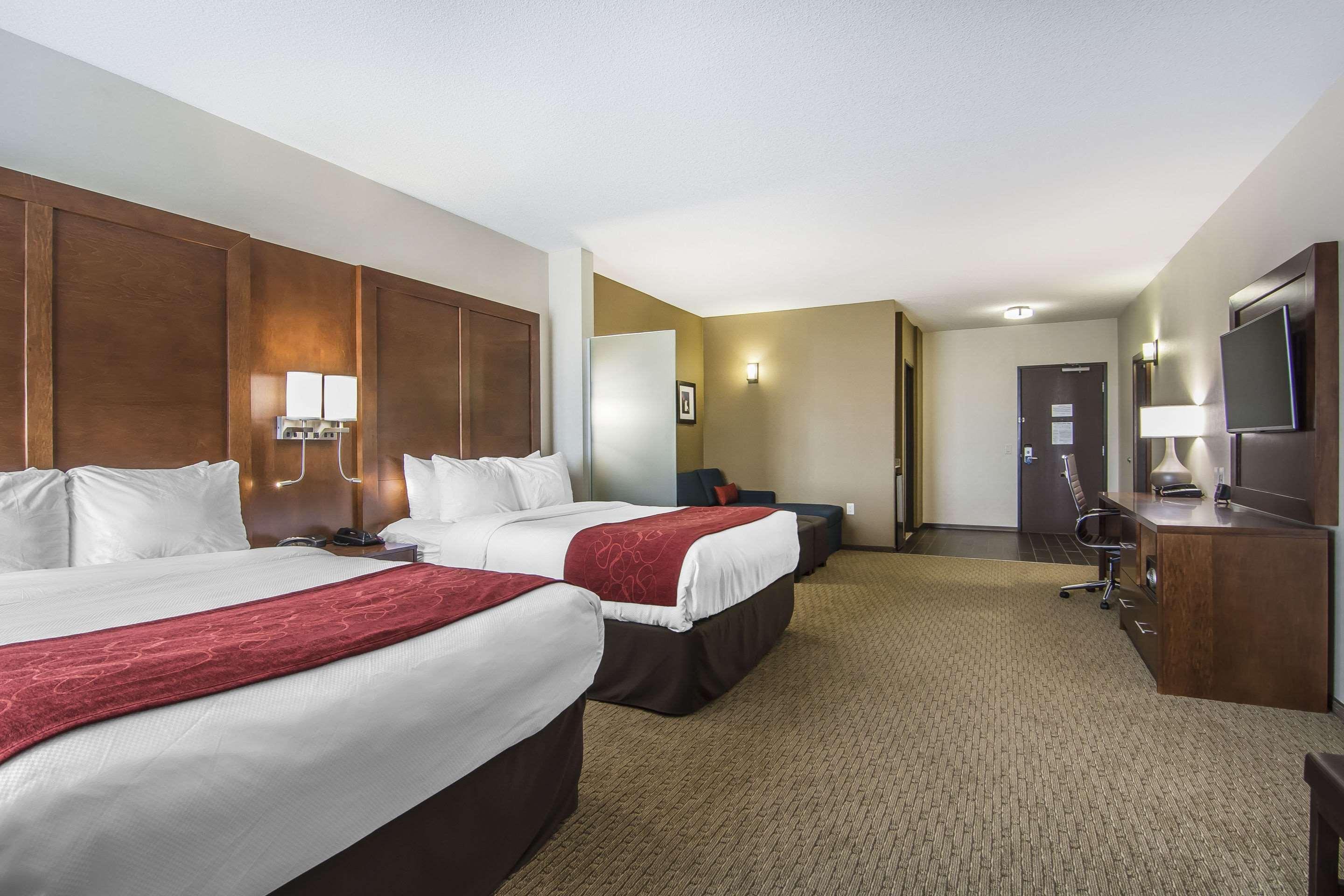 Comfort Suites Regina Exterior foto